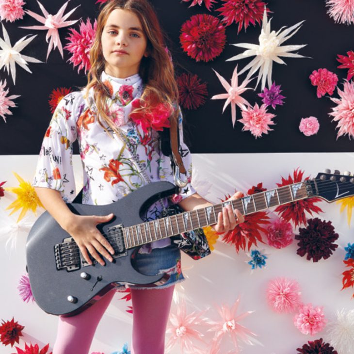 WANNABE A ROCK STAR: FLOWER TREND, YES BUT ROCK!